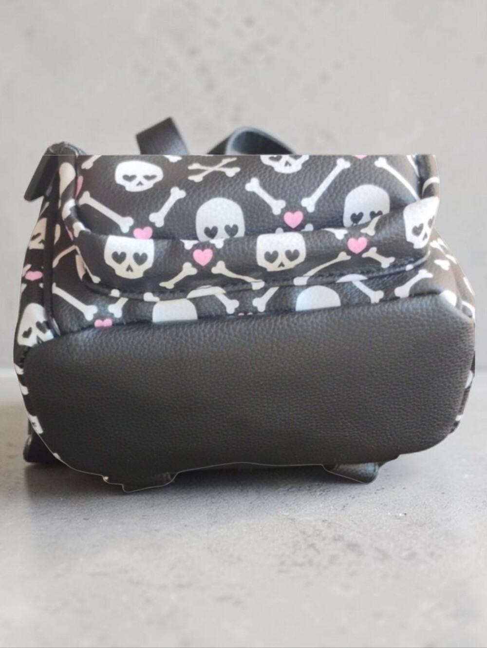 Black and White Skulls and Bones w/ Pink Hearts Mini Backpack Purse ~ NWT - Picture 6 of 8